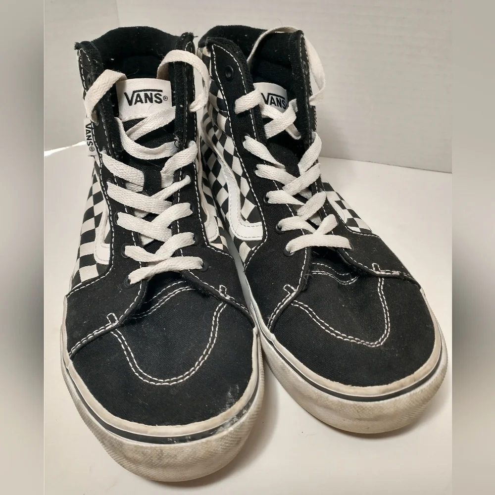 Vans Mens Black and White Checkered Hightop Sneakers, Euro‎ Size 38, Punk